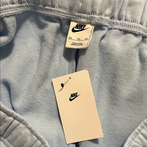 Nike Standard Fit Mid Rise - Picture 12 of 14